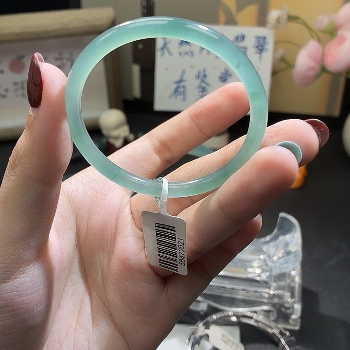 翡翠未镶嵌手镯冰晴绿51