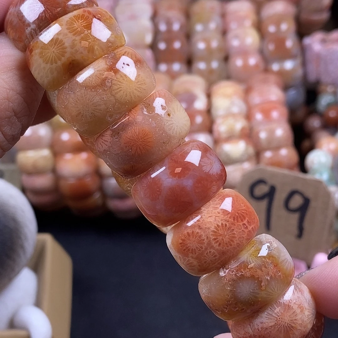 硅化珊瑚（珊瑚玉）未镶嵌手牌彩冰花 6