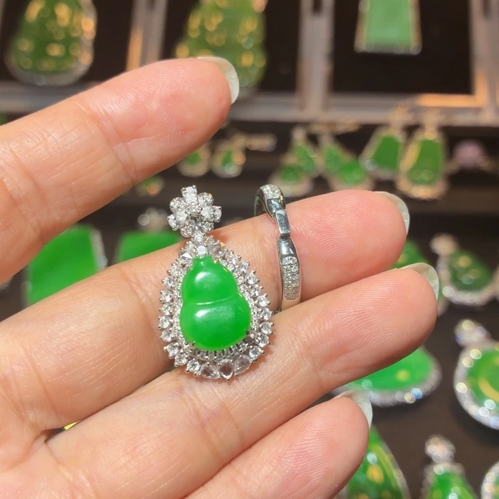 翡翠18K金镶嵌吊坠(不含链)翡翠