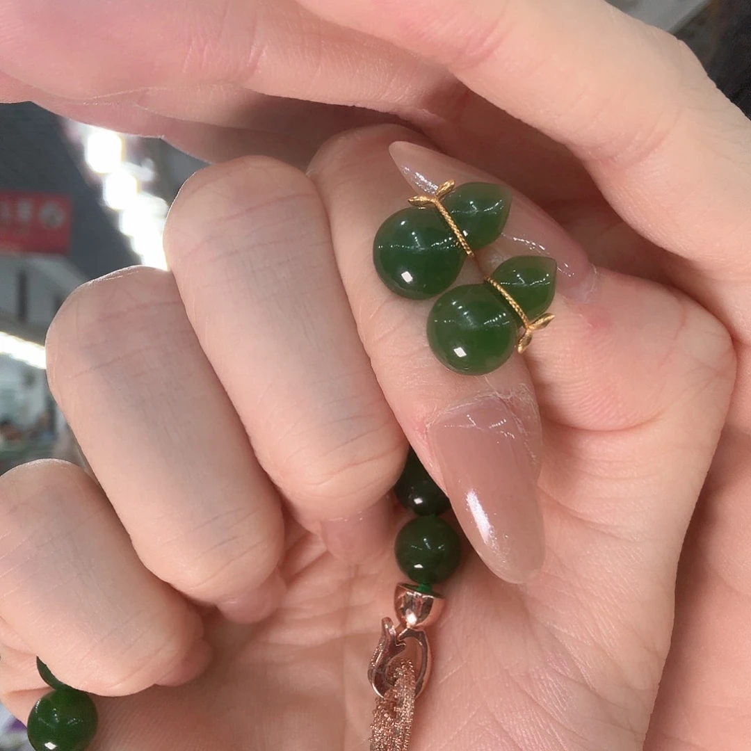 和田玉18K金镶嵌耳饰