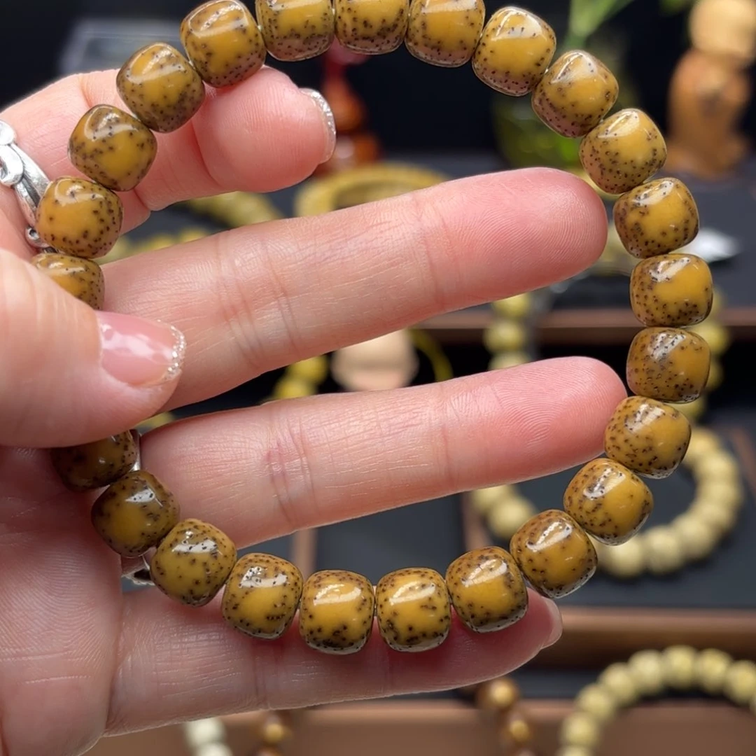 星月菩提吊坠瓶**罐石玉