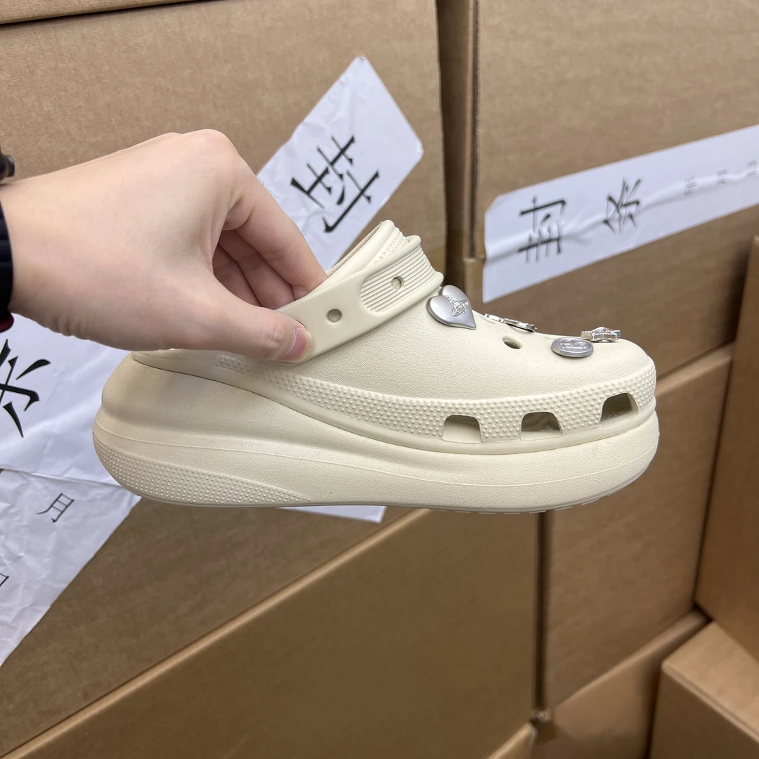 泡芙·云朵·明星款配金属鞋花多品牌全新未拆封洞洞鞋A1