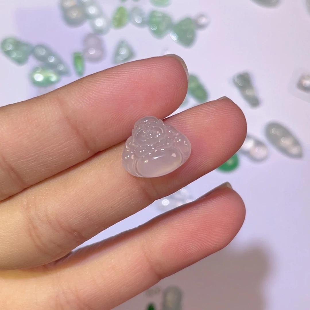 翡翠未镶嵌颈饰裸石