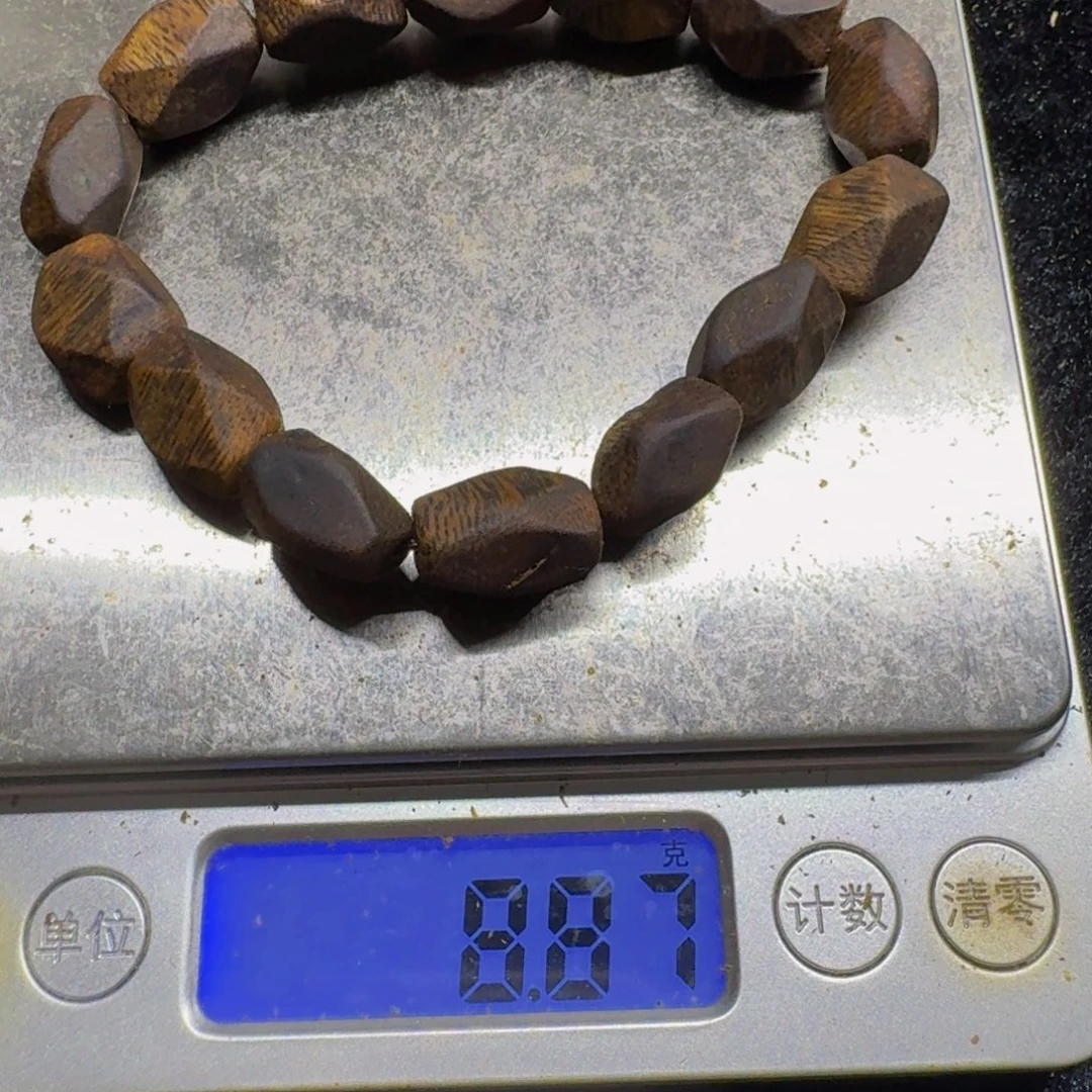 沉香沉香碎屑钻石珠8克