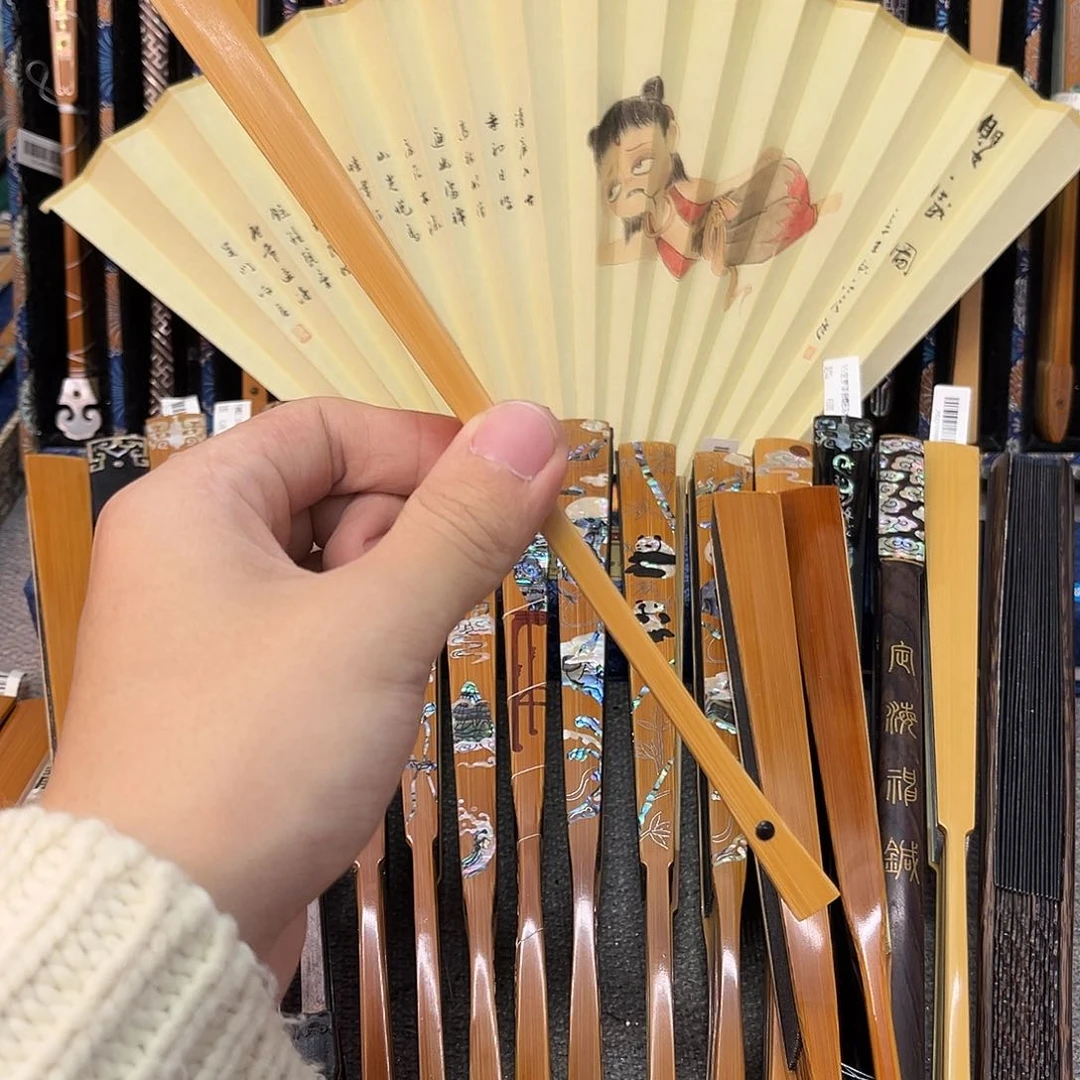 扇子啊****麽纯手工制作的