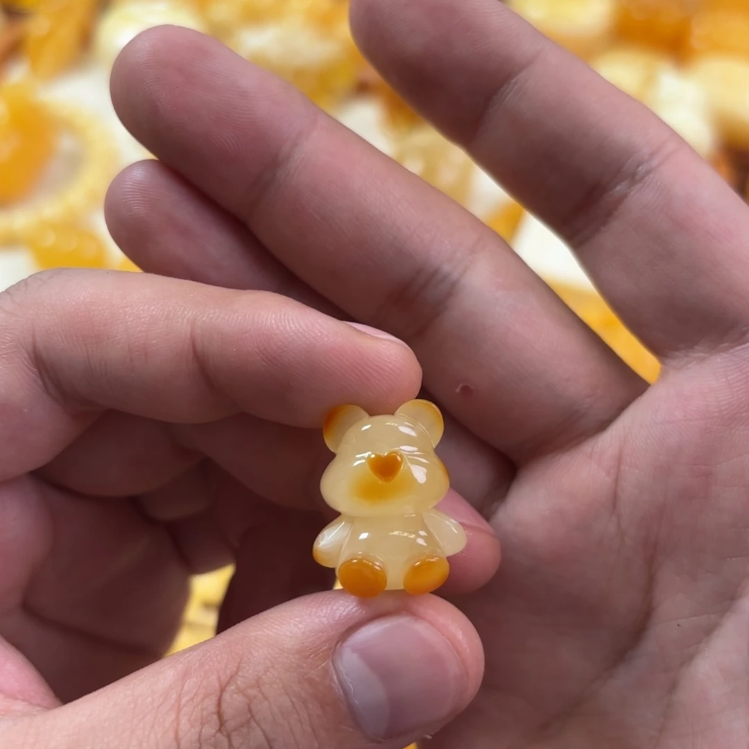 蜜蜡未镶嵌裸石小熊