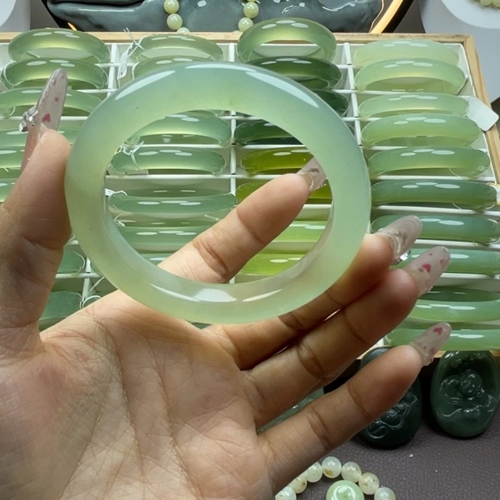 岫玉未镶嵌手镯岫玉