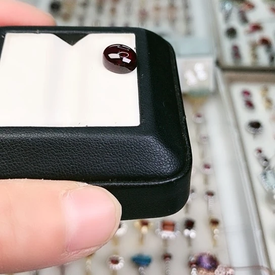 未镶嵌石榴石珠宝半成品