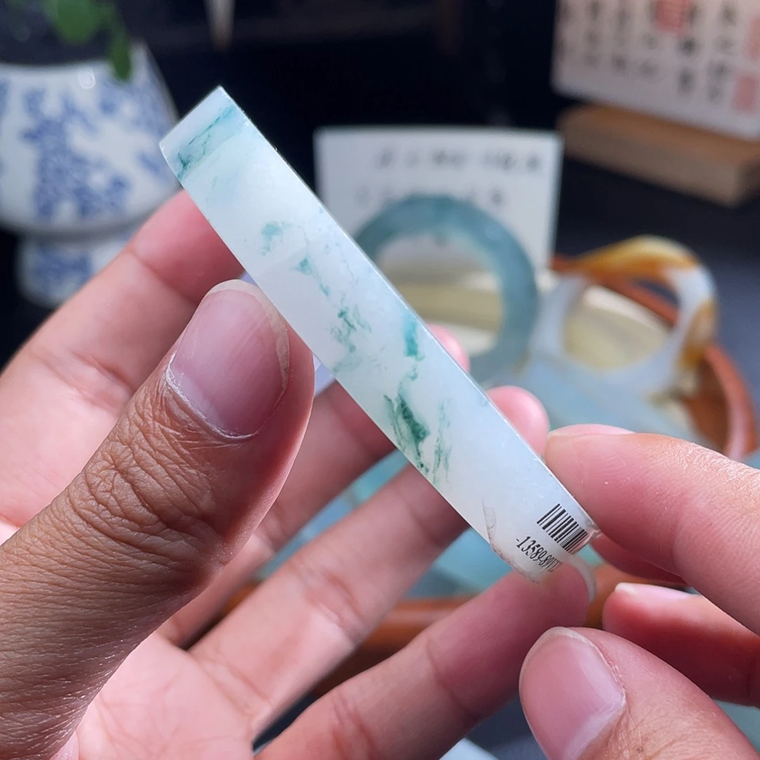 未镶嵌手镯定制翡翠