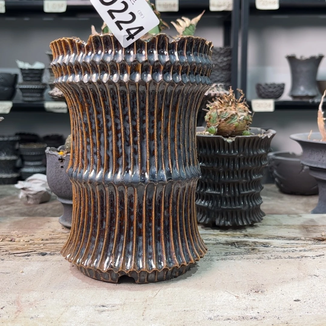 陶内口11.5高17.5瑕疵