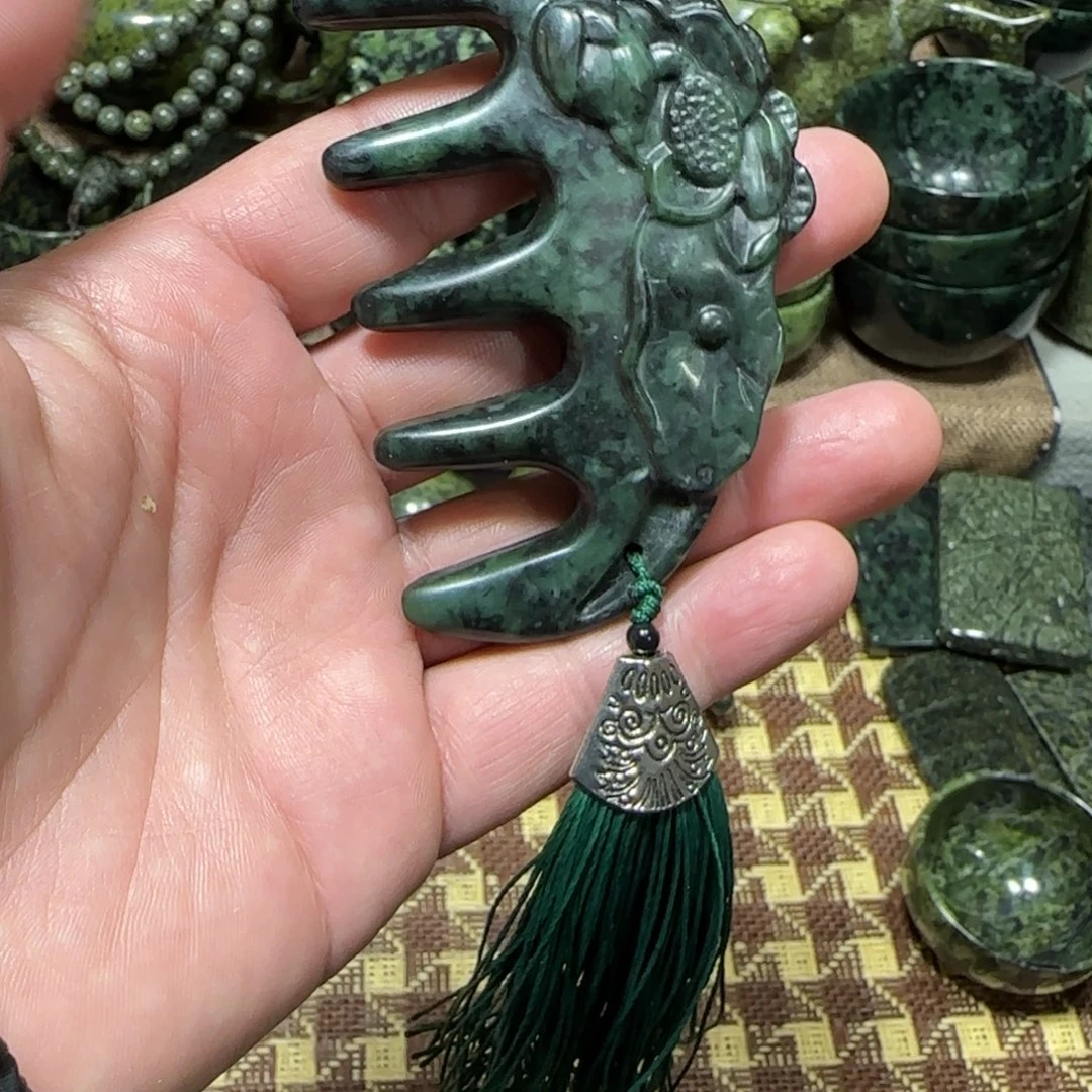 蛇纹石玉未镶嵌藏玉药王石养身产品