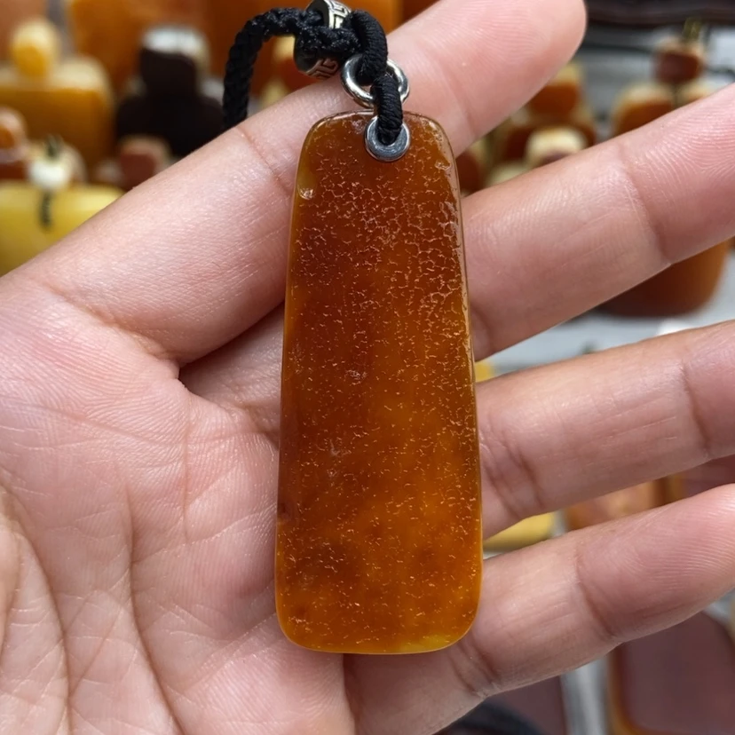 【闪购商品】琥珀颈饰未镶嵌