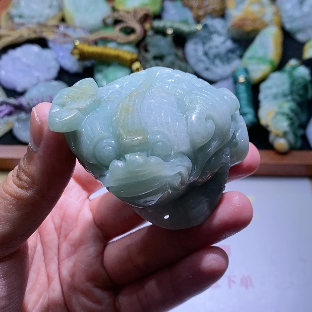 【闪购商品】翡翠颈饰未镶嵌蟾