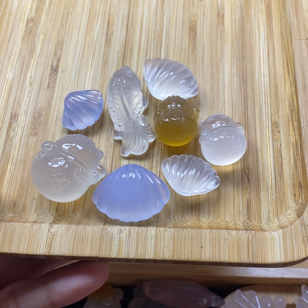 玛瑙/玉髓颈饰未镶嵌芋***露