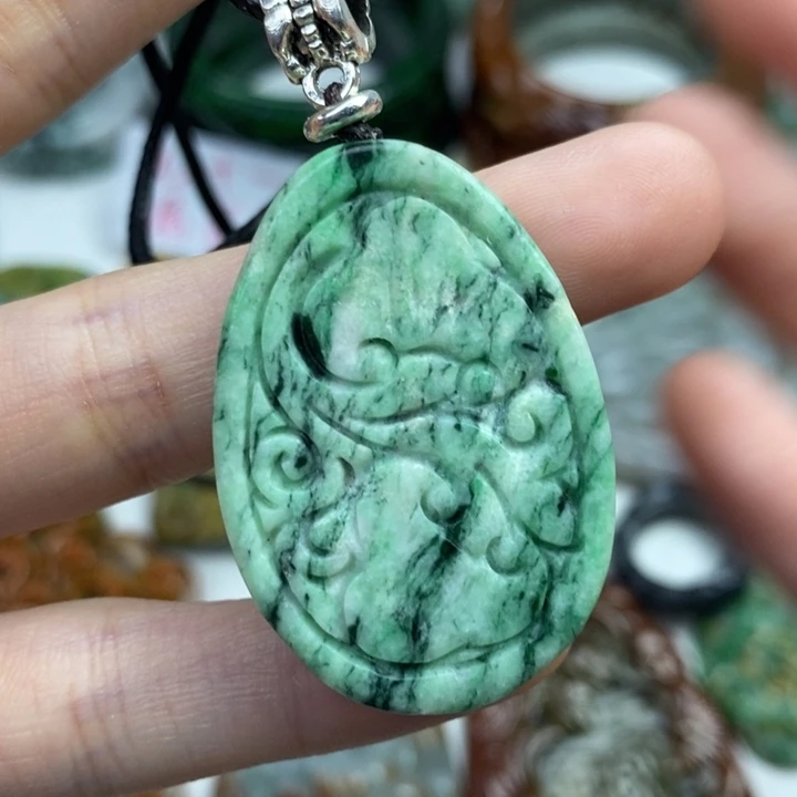 颈饰未镶嵌翡翠吊坠