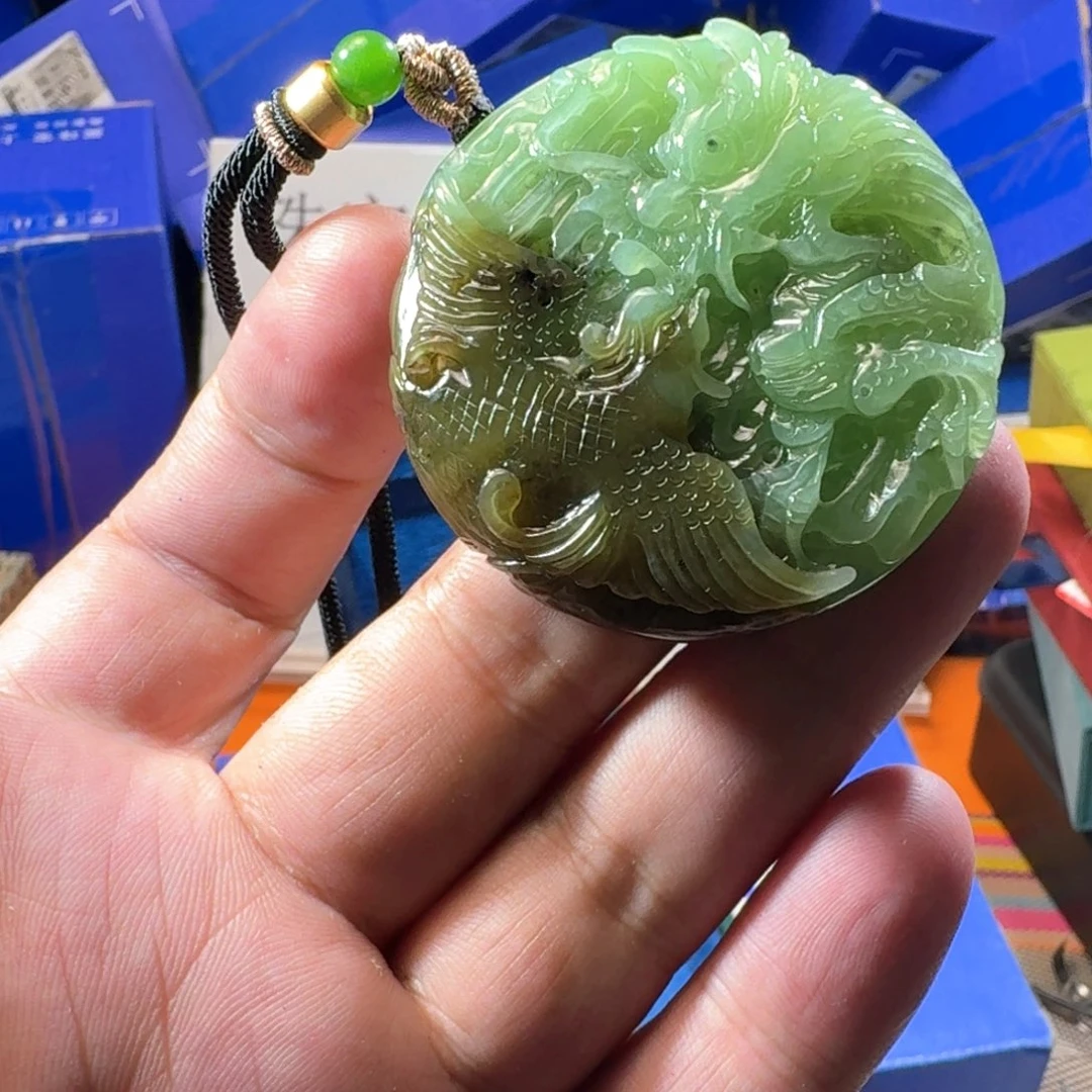 颈饰未镶嵌和田玉（糖玉）