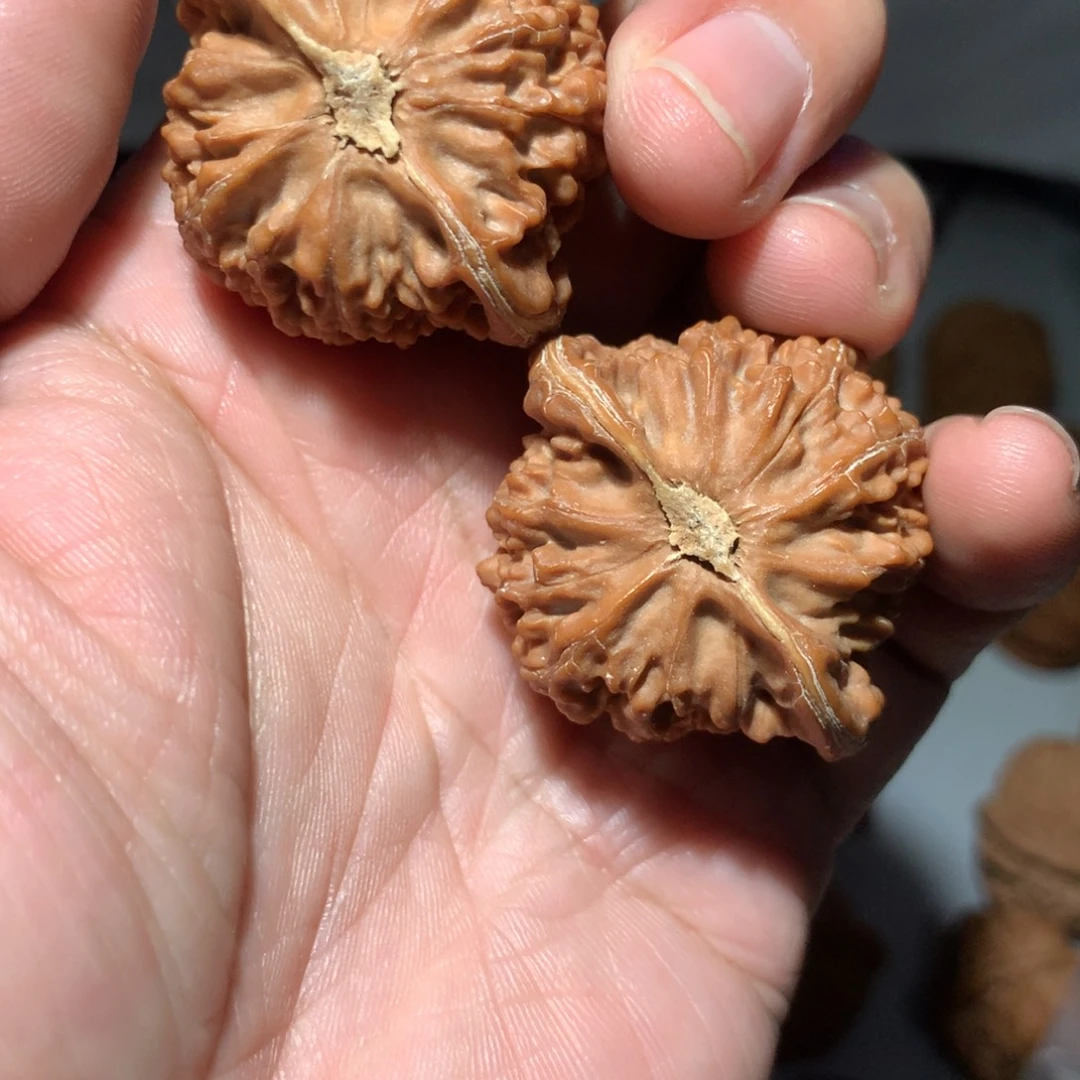 卡***k把件文玩核桃Ok哥专拍宫灯