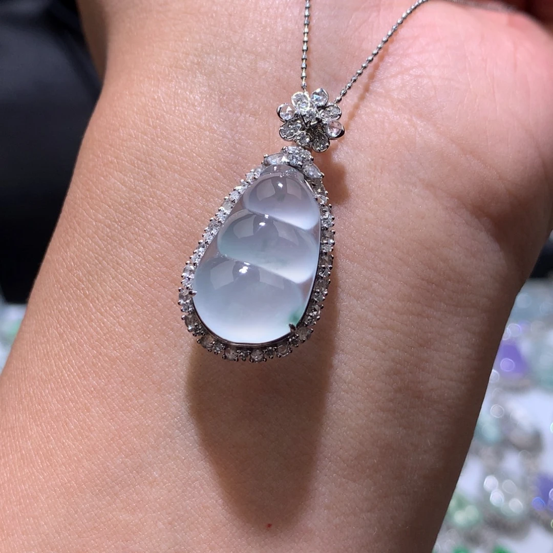 翡翠18K金镶嵌吊坠(不含链)