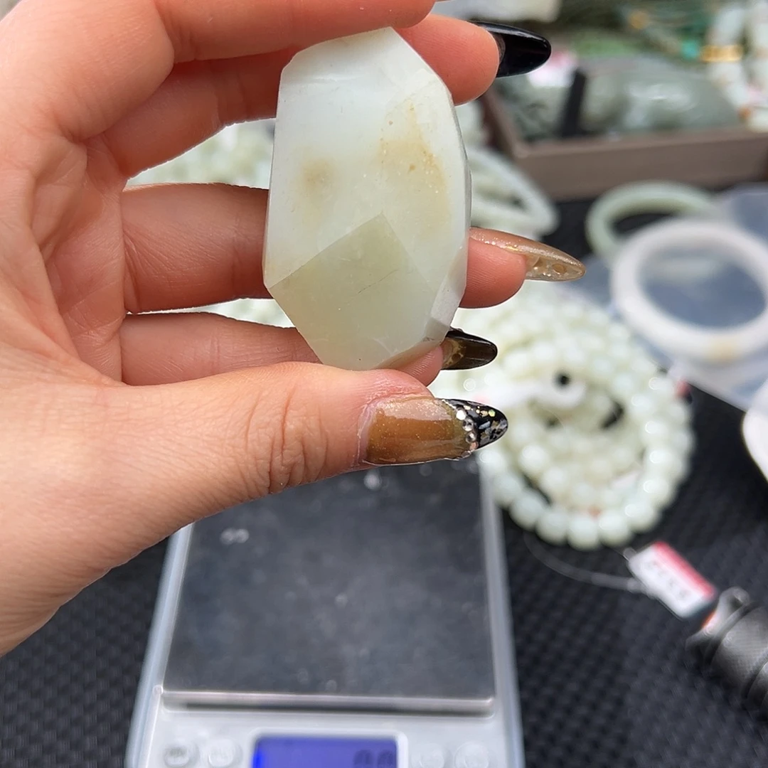 和田玉未镶嵌珠宝半成品