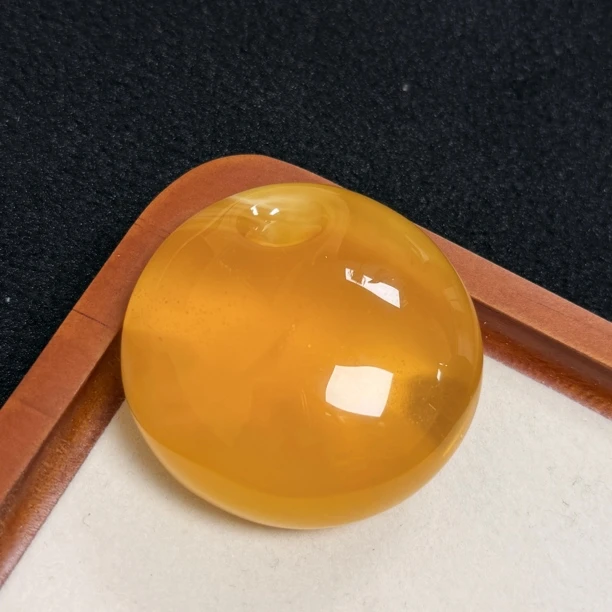 天然原矿无优化无烤色无补胶无煮蜜无辐照蜜蜡吊坠（1115）