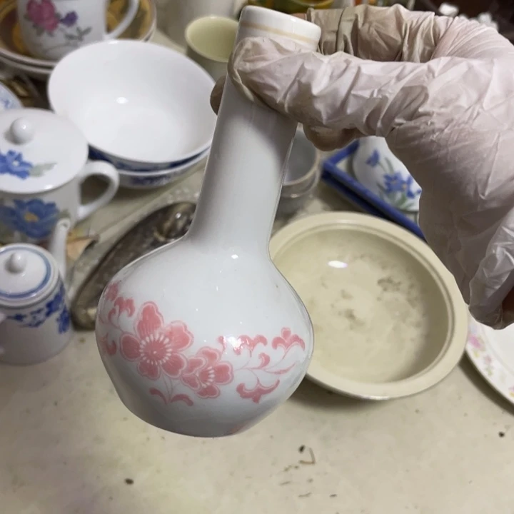 其他盘子碗砂锅都有