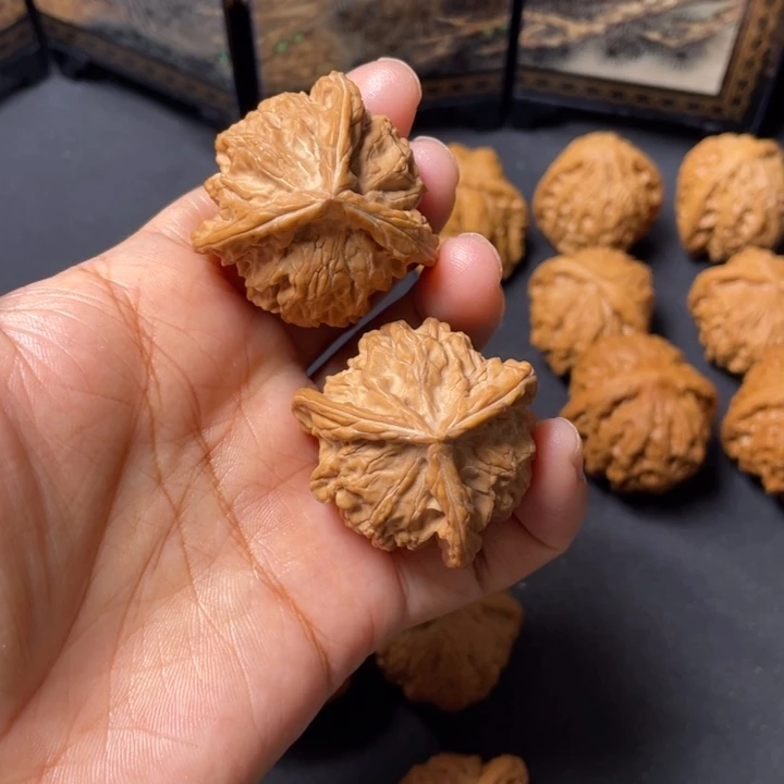 文玩核桃把件37盘山三棱