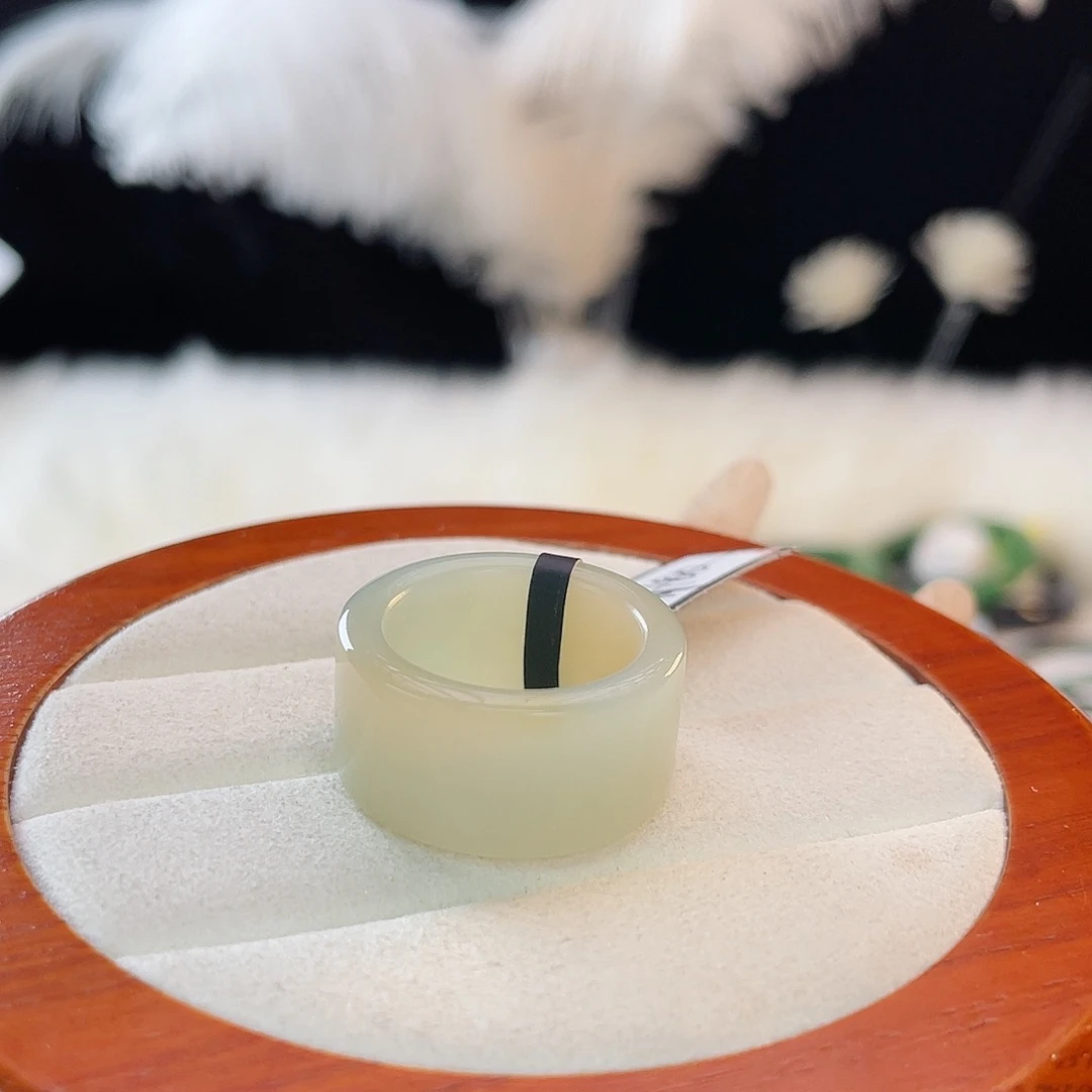 和田玉未镶嵌戒指k1 冰奶蓝带糖直切18.2mm