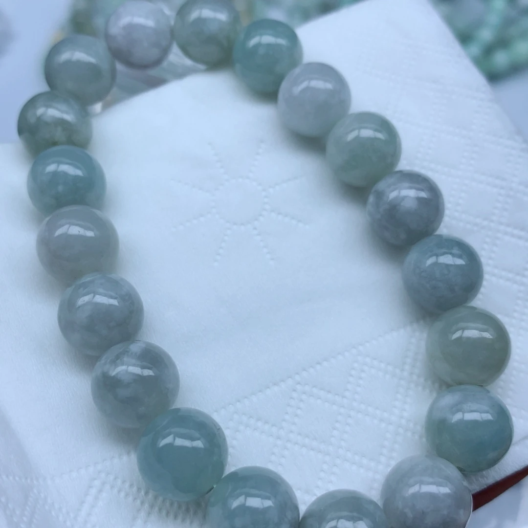 颈饰未镶嵌翡翠手串