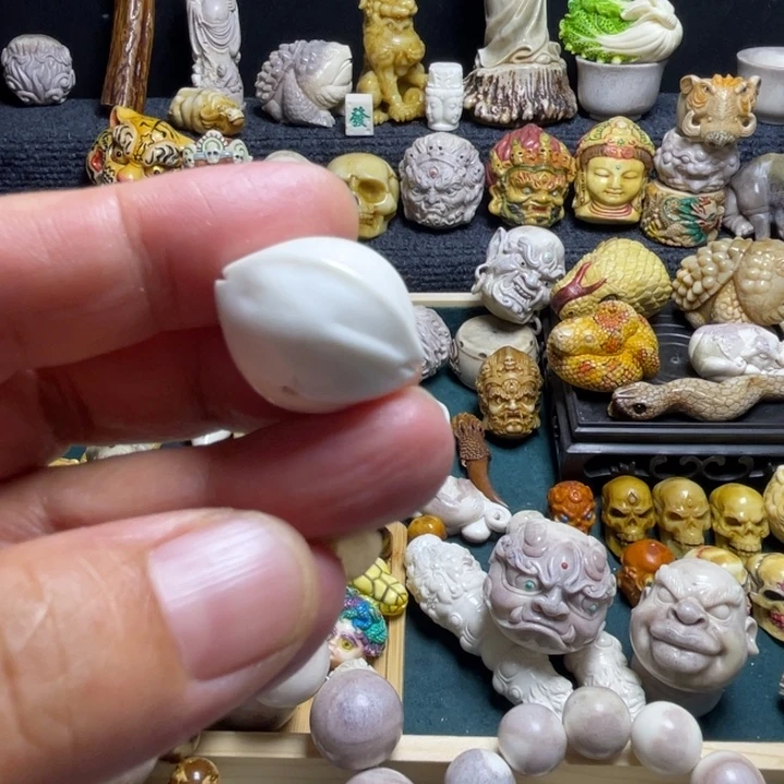 木腓*.配饰鹿角雕刻三通