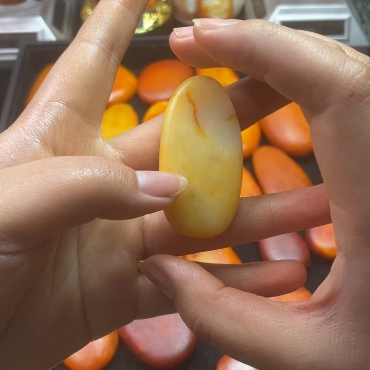 能***和田玉未镶嵌颈饰