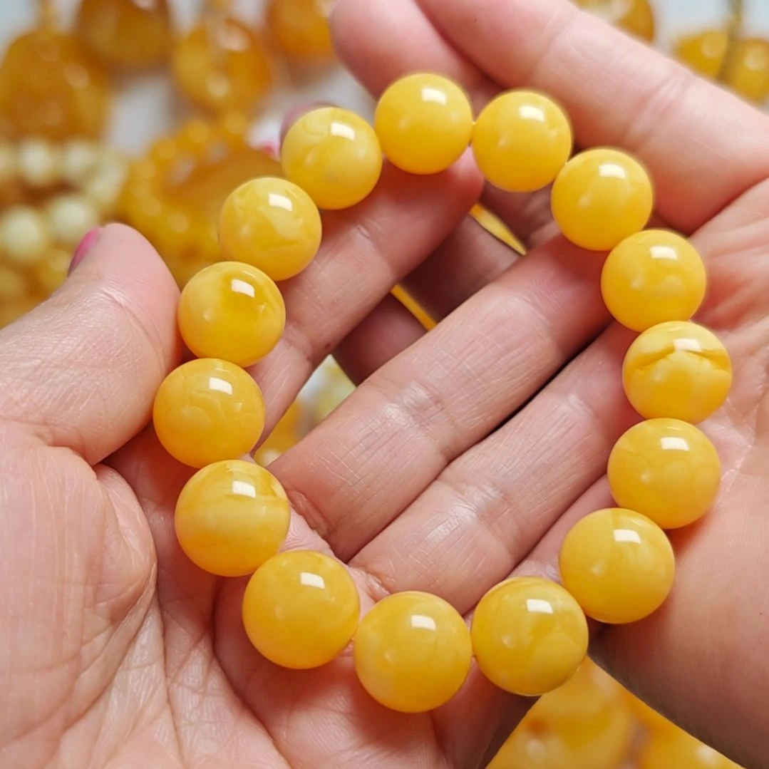 手绳蜜蜡未镶嵌同料手串14m。