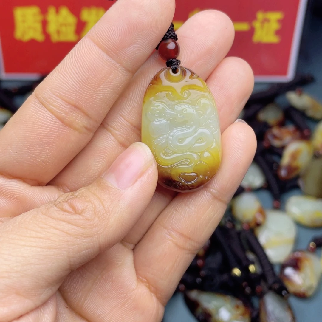 和田玉颈饰未镶嵌