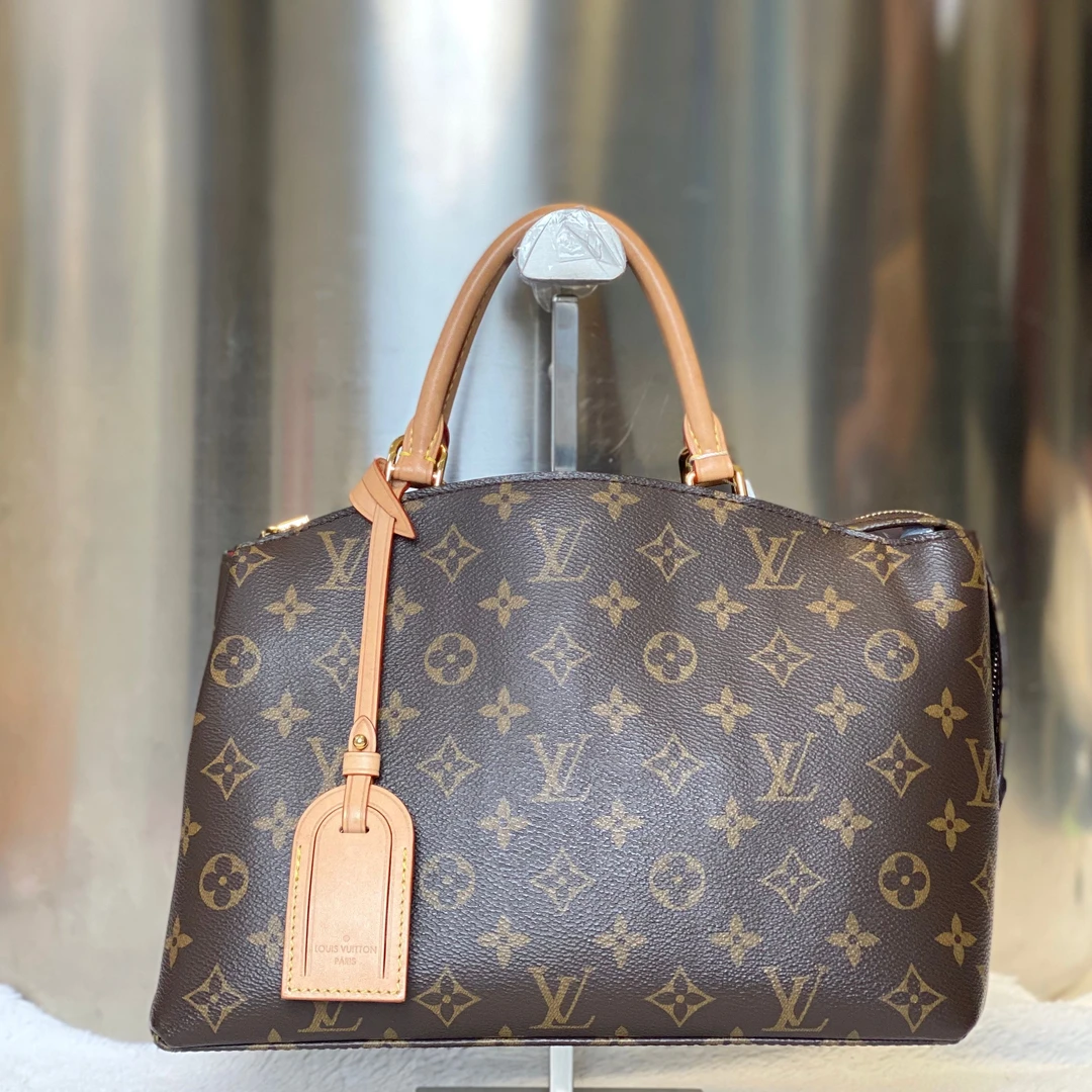 99新 LouisVuitton/路易威登 古有98新LV新款蒙田小号手提6708