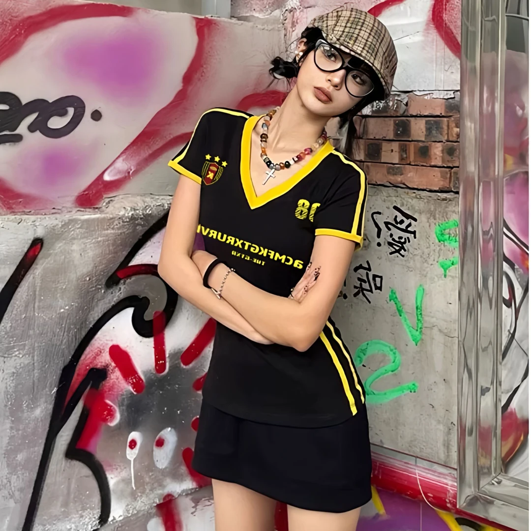 美式复古撞色V领短袖t恤女夏季纯棉新款修身收腰显瘦辣妹运动上衣