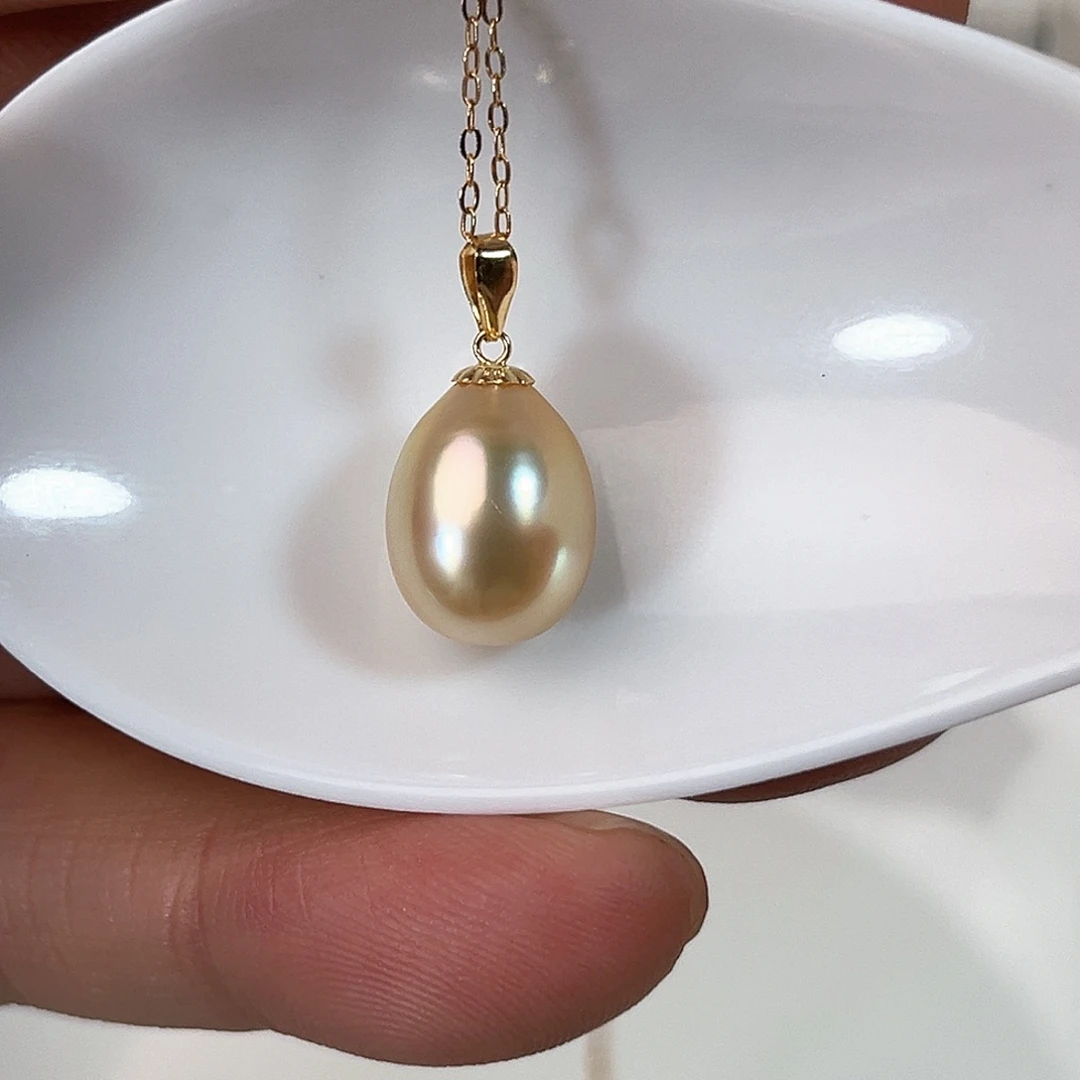 18K金镶嵌吊坠(赠链)海水珍珠