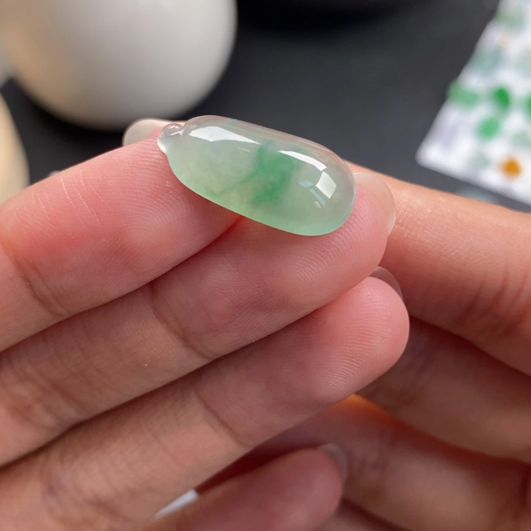 翡翠散珠晴底飘绿小瓜