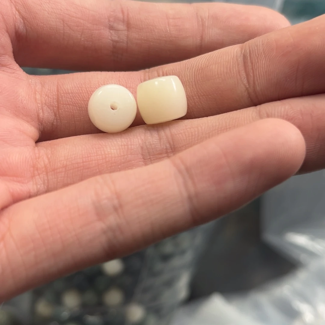 【闪购商品】白玉菩提吊坠z11/50+20颗直切