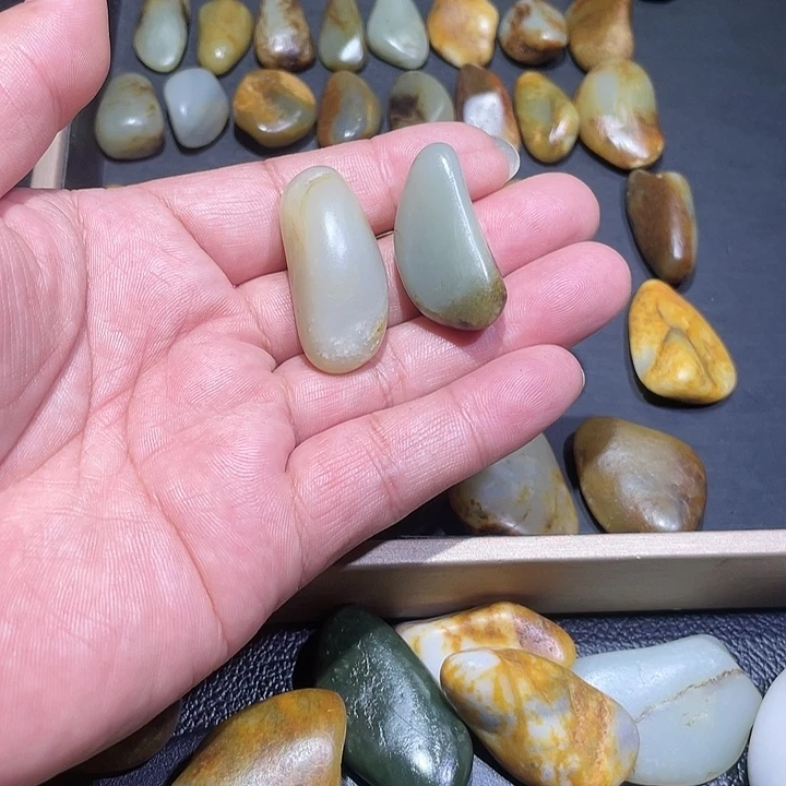 克***和田玉未镶嵌颈饰