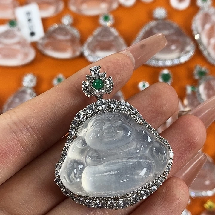 石英质玉合金颈饰