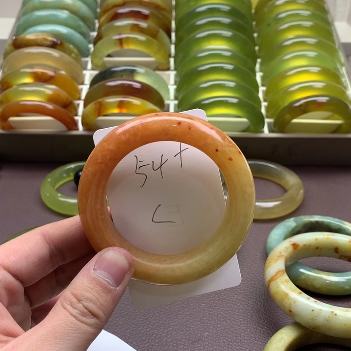 妖***巴蛇纹石玉未镶嵌手镯