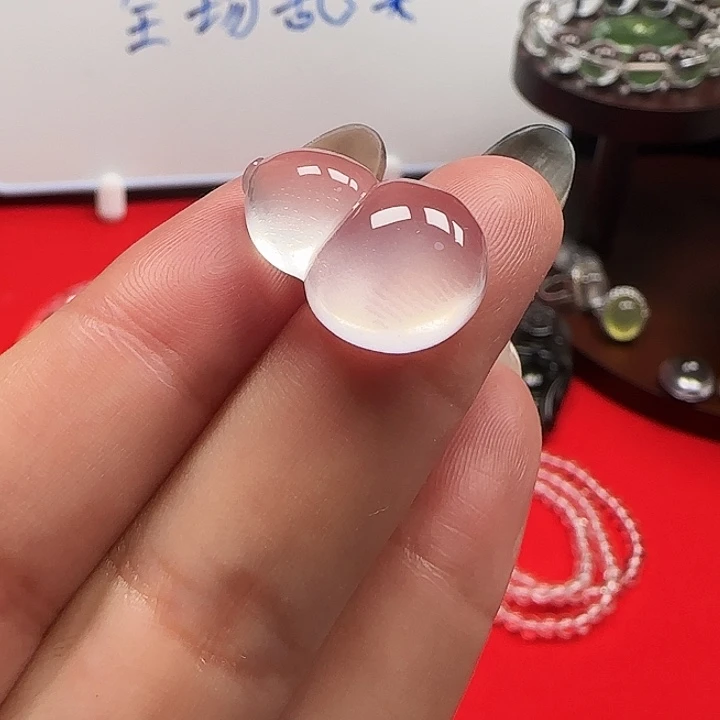 未镶嵌蛇纹石玉颈饰葫芦