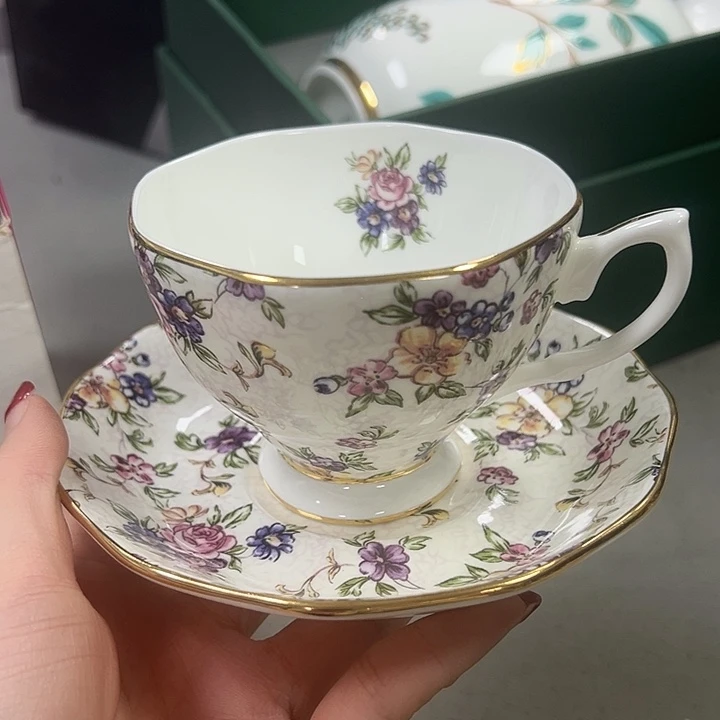 瓷片七七美瓷的瓷器