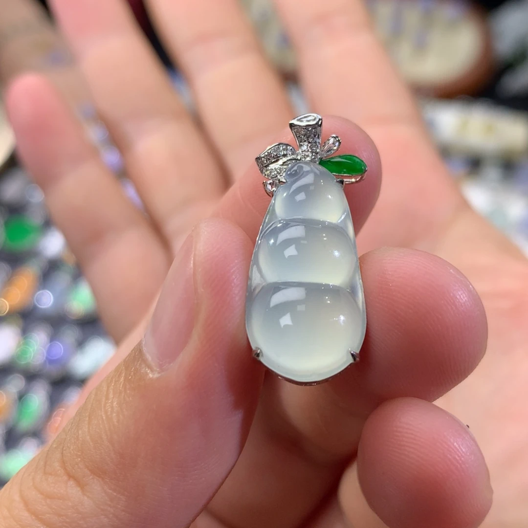 翡翠18K金镶嵌吊坠(不含链)签收后48小时鉴赏期