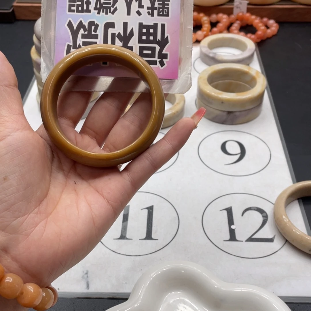 石英质玉未镶嵌手镯旗***7