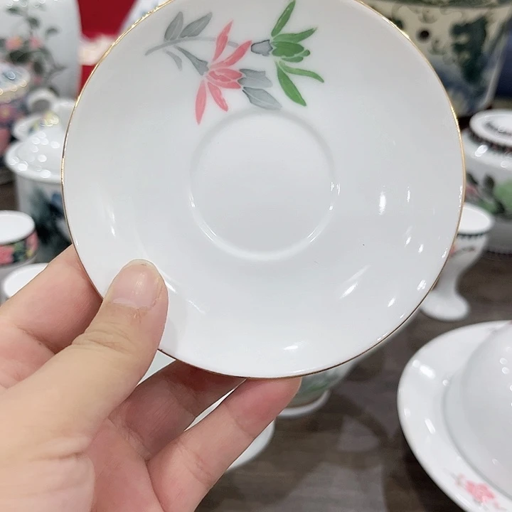 釉下五彩瓷的制作工艺