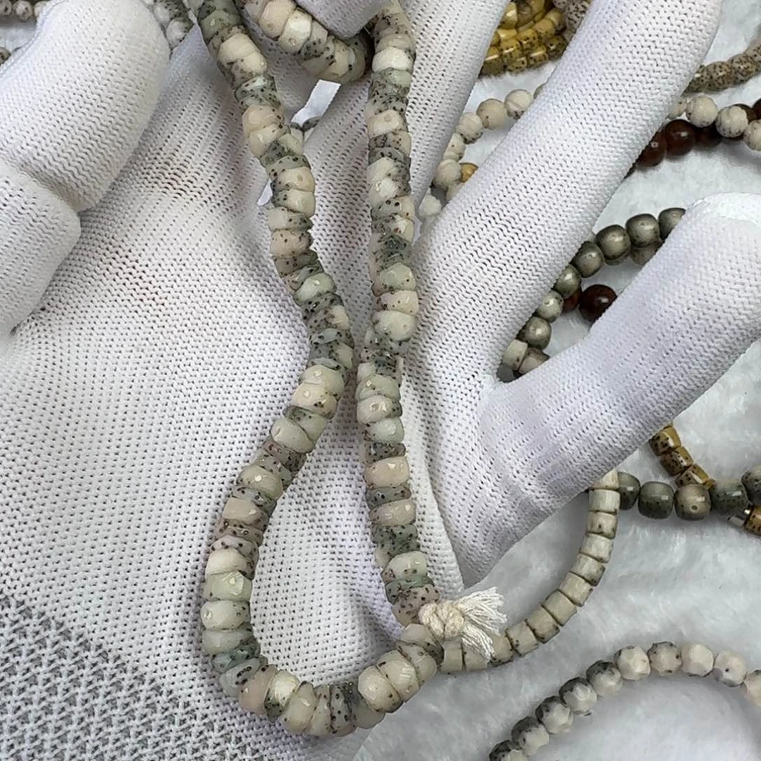 ****觉星月菩提吊坠满玉化大肠108