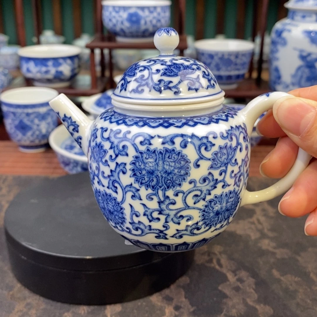 慎静斋重工并蒂莲壶