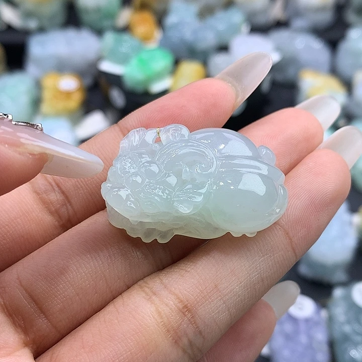 翡翠未镶嵌颈饰天然缅甸翡翠