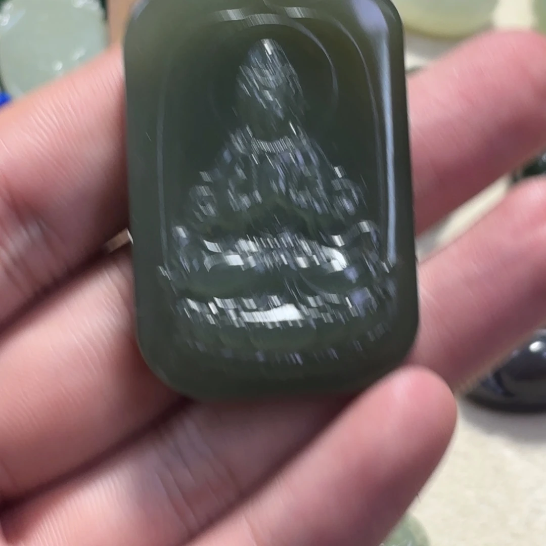 乐***店颈饰未镶嵌和田玉