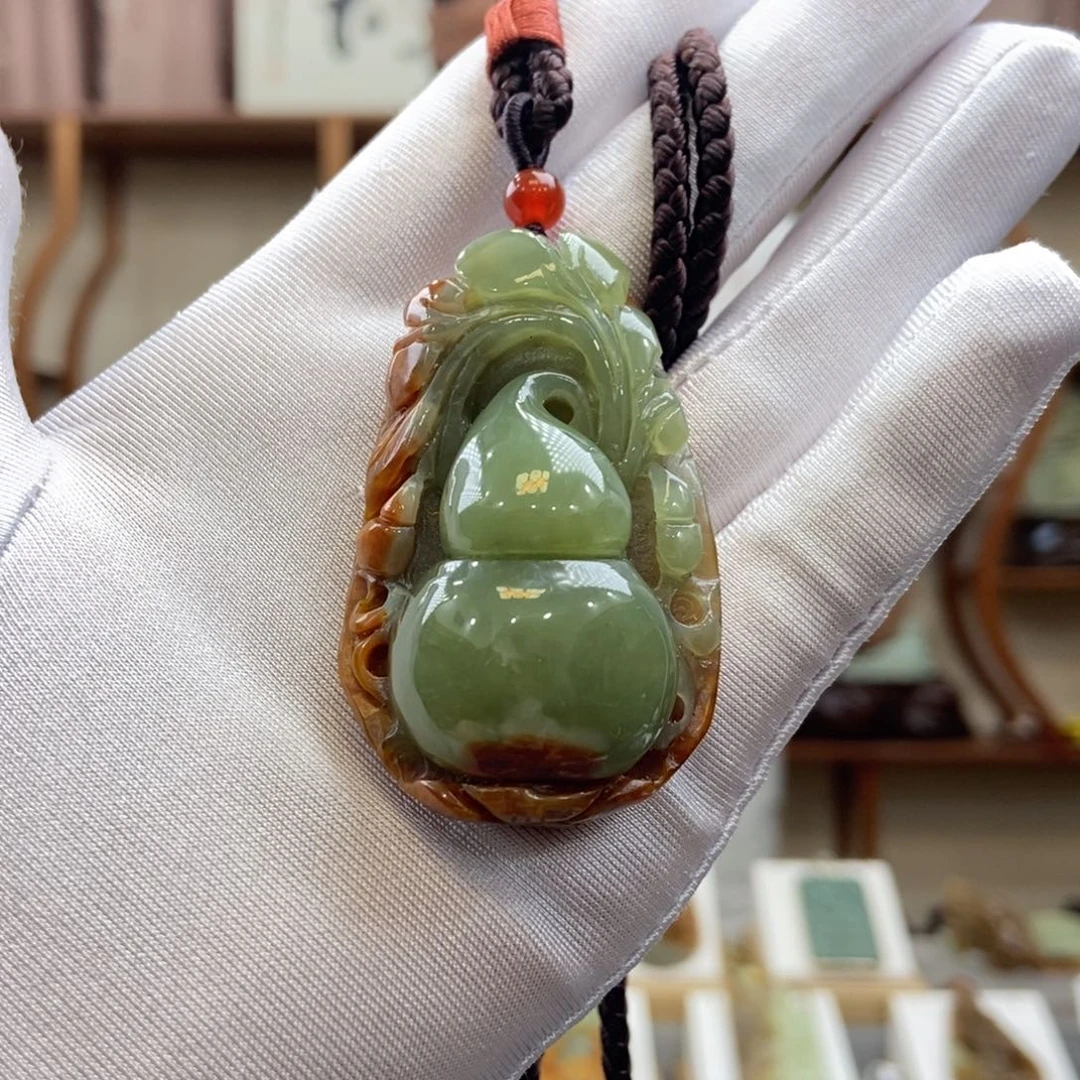 千***祥和田玉未镶嵌颈饰